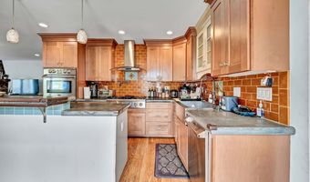 16 Cindy Ln, Bethel, CT 06801