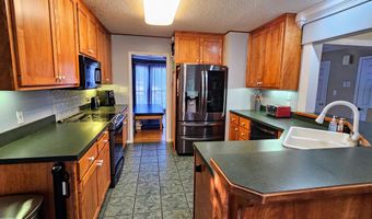 1611 Hollister Dr, Alcoa, TN 37701