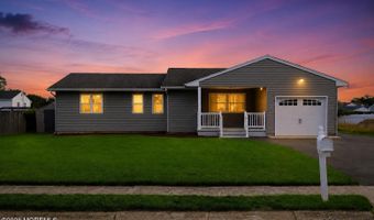 32 Edison St, Bayville, NJ 08721