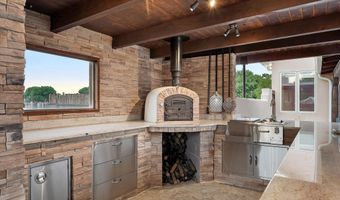 325 Braught Ln, Bosque Farms, NM 87068