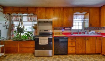 323 L St, Carlsbad, NM 88220