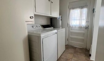 305 MADISON St NE, Albuquerque, NM 87108