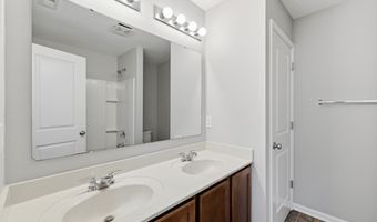 8110 Eskerban Dr, Avon, IN 46123
