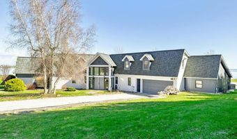 431 McGregor Pt, Alburgh, VT 05440