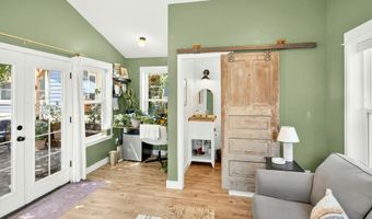 1108 Park St, Ashland, OR 97520