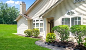 180 Sylvan Lake Blvd, Bayville, NJ 08721