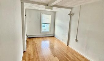 39 Congdon Rd, Narragansett, RI 02882