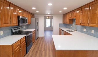 1 Sandon Ln, Bella Vista, AR 72715