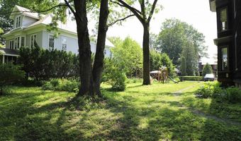27 Westminster Ter, Rockingham, VT 05101