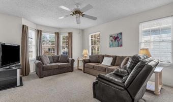 8 Dogwood Dr, Barnegat, NJ 08005