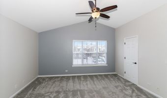 7 Shade Tree Ct, Algonquin, IL 60102