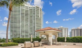 20000 E Country Club Dr 302, Aventura, FL 33180