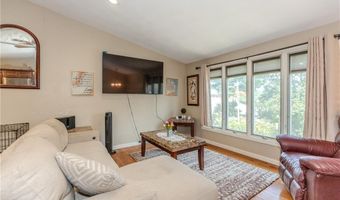 91 Curry Rd, Cranston, RI 02920
