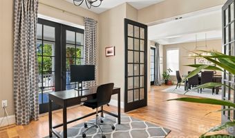 2649 Chesterfield Ave, Charlotte, NC 28205