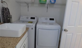 5650 Lake Lindero Dr, Agoura Hills, CA 91301