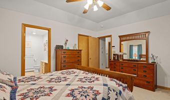 104 Merriment Ln, Blakeslee, PA 18610