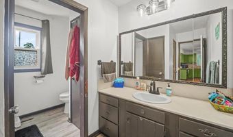 714 2nd Ave, Ackley, IA 50601