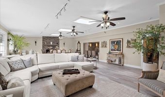 11 Stuart Ave, Amityville, NY 11701
