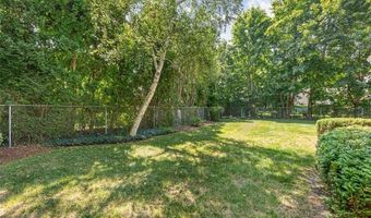 3 Indigo Rd, Barrington, RI 02806