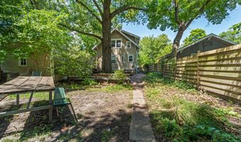 2912 Wood St, Ames, IA 50014