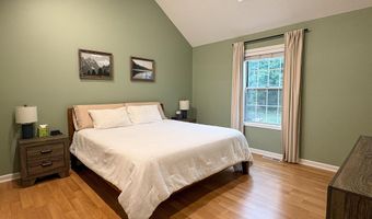55 Manorwood Dr 55, Branford, CT 06405