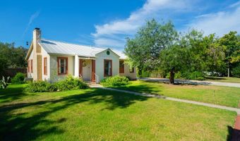 128 E Elmview Pl, Alamo Heights, TX 78209