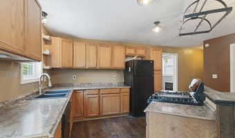 96 Taylor Woods Rd, Belgrade, ME 04917
