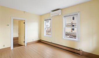 219 High St 3, Brattleboro, VT 05301