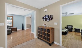 37 N Pleasant Rise, Brookfield, CT 06804
