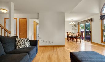 446 S Wenbriar Sq, Addison, IL 60101