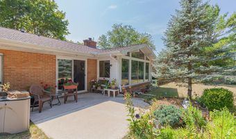 916 Hillcrest Dr, Adrian, MI 49221