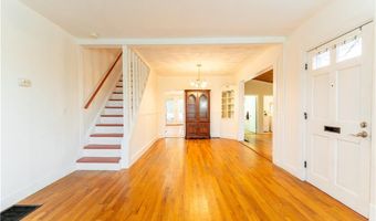 1122 Pawtucket Ave, East Providence, RI 02916