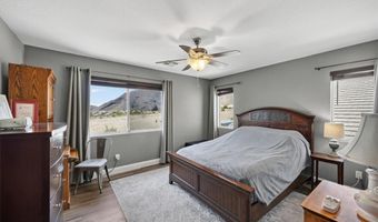 10661 Shelter Hill Ct, Las Vegas, NV 89129