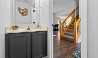 1097 Pebble Brook Dr, Columbus, OH 43240