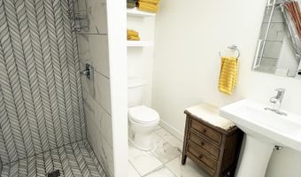 128 Elizabeth Dr, Aberdeen, SD 57401
