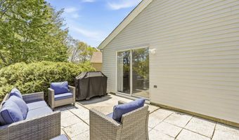 5 ELM Ct, Barnegat, NJ 08005