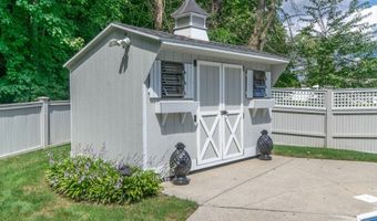 92 Forest Rd, Agawam, MA 01001