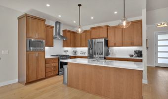 1004 S 46TH St, Springfield, OR 97478