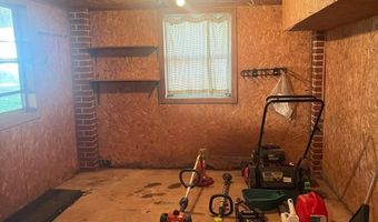 119 Pine St, Badin, NC 28009