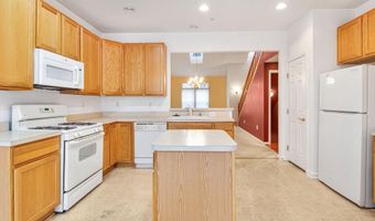 2004 GOLDEN MORNING Dr 30, Bowie, MD 20721