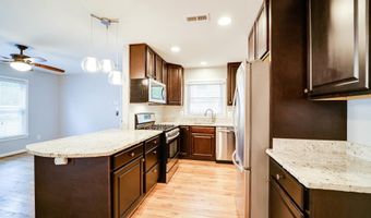 706 W GLEBE Rd, Alexandria, VA 22305