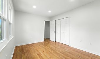 2339 N POWHATAN St, Arlington, VA 22205