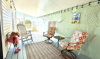 209 N SAINT THOMAS Cir, Apollo Beach, FL 33572