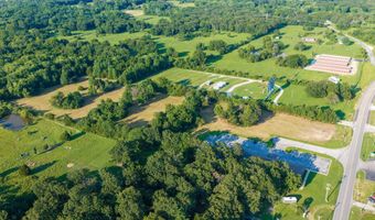 60 E Church St, Aurora, MO 65605