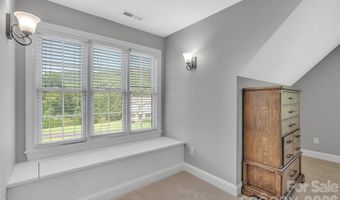37 Carland Dr, Arden, NC 28704
