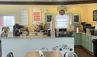 308 W Main St, Anna, OH 45302