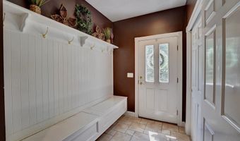 8 Meeting Rock Dr, Atkinson, NH 03811