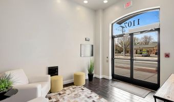 1107 S WALTER REED Dr 302, Arlington, VA 22204