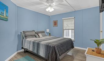 949 Laurel Cir, Barefoot Bay, FL 32976