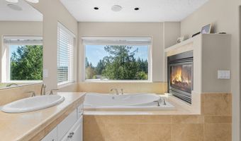 22211 S BIG CEDAR Ln, Beavercreek, OR 97004